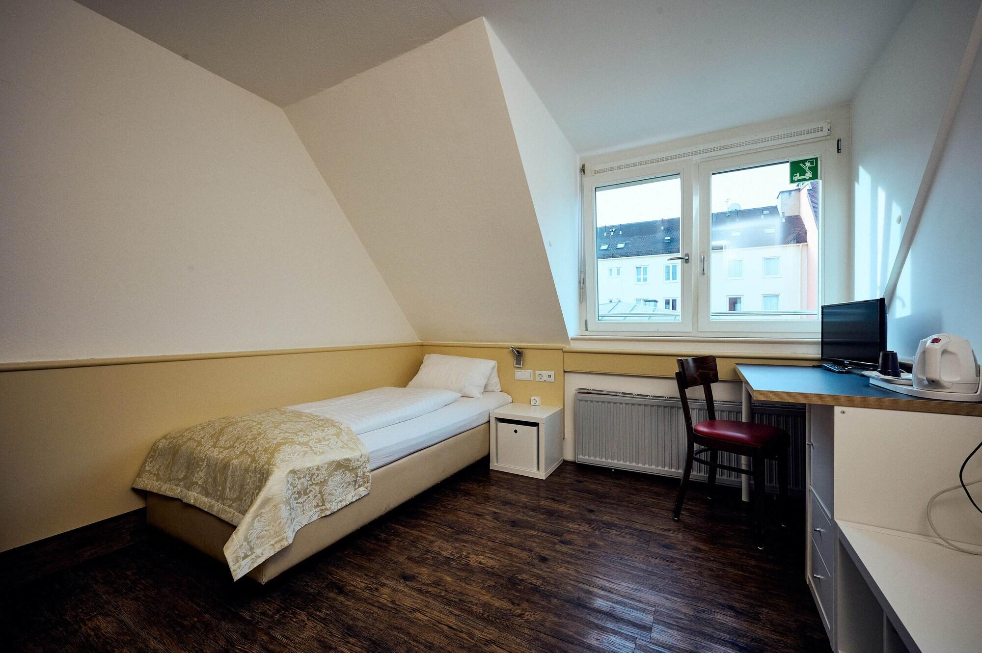 Hostel The 4you Hostel&hotel München